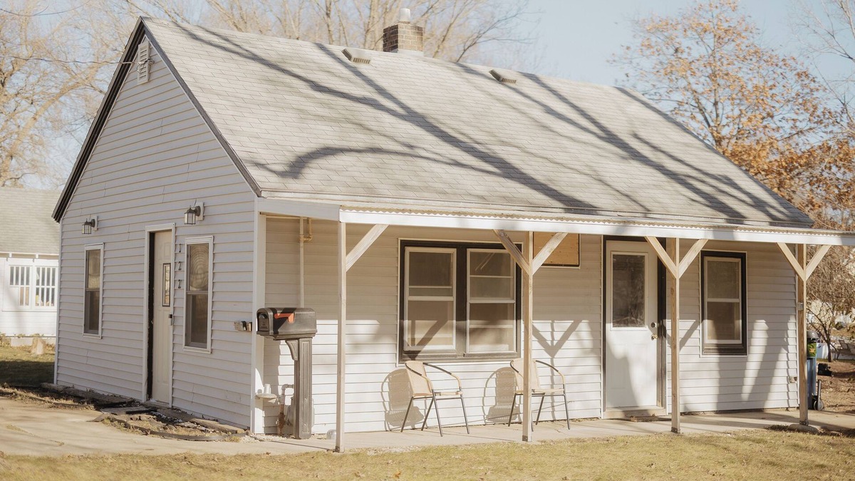 Sioux Center House | Walk to Cafe & Mall, One Mile to Dordt, Dog Theme