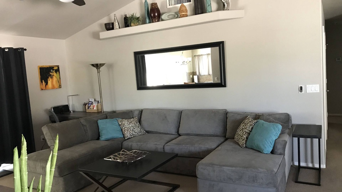 La Buena Vida House | Walk to Cardinal's Stadium, Outlets, Westgate & Near Spring Training Fields