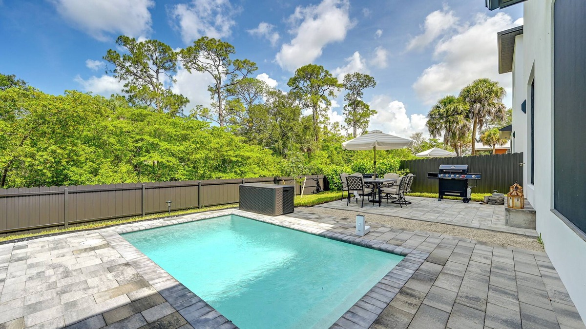 East Naples House | Walk to Celebration Park: Naples Home w/ Pool!