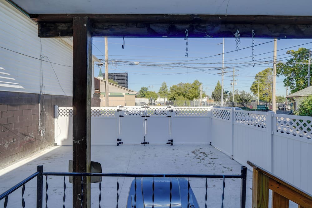 South Louisville Apartment | Walk to Churchill Downs: Louisville Apartment!