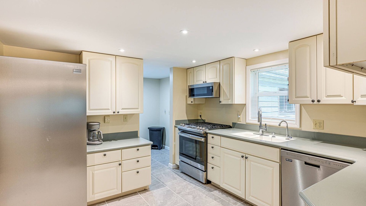 Nottawa House | Walk to Coldwater Lake: Peaceful Weidman Retreat