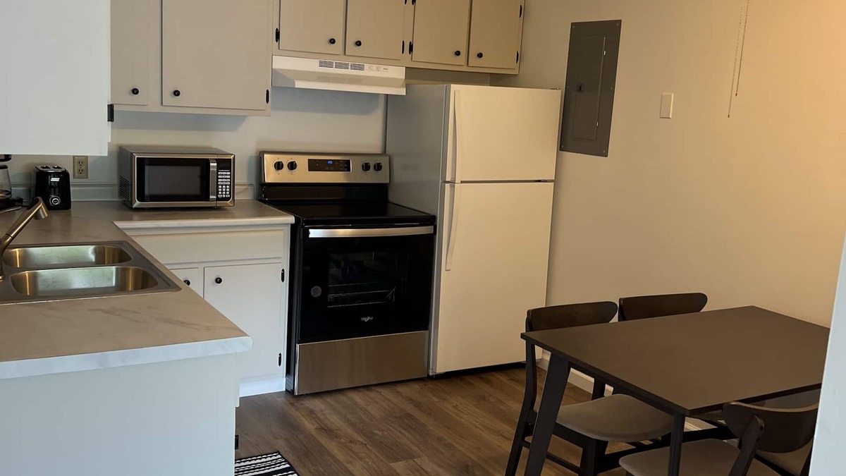 Munising Apartment | Walk to Cruise Boat 2min, brewery, parks, & restaurants Downtown Apartment