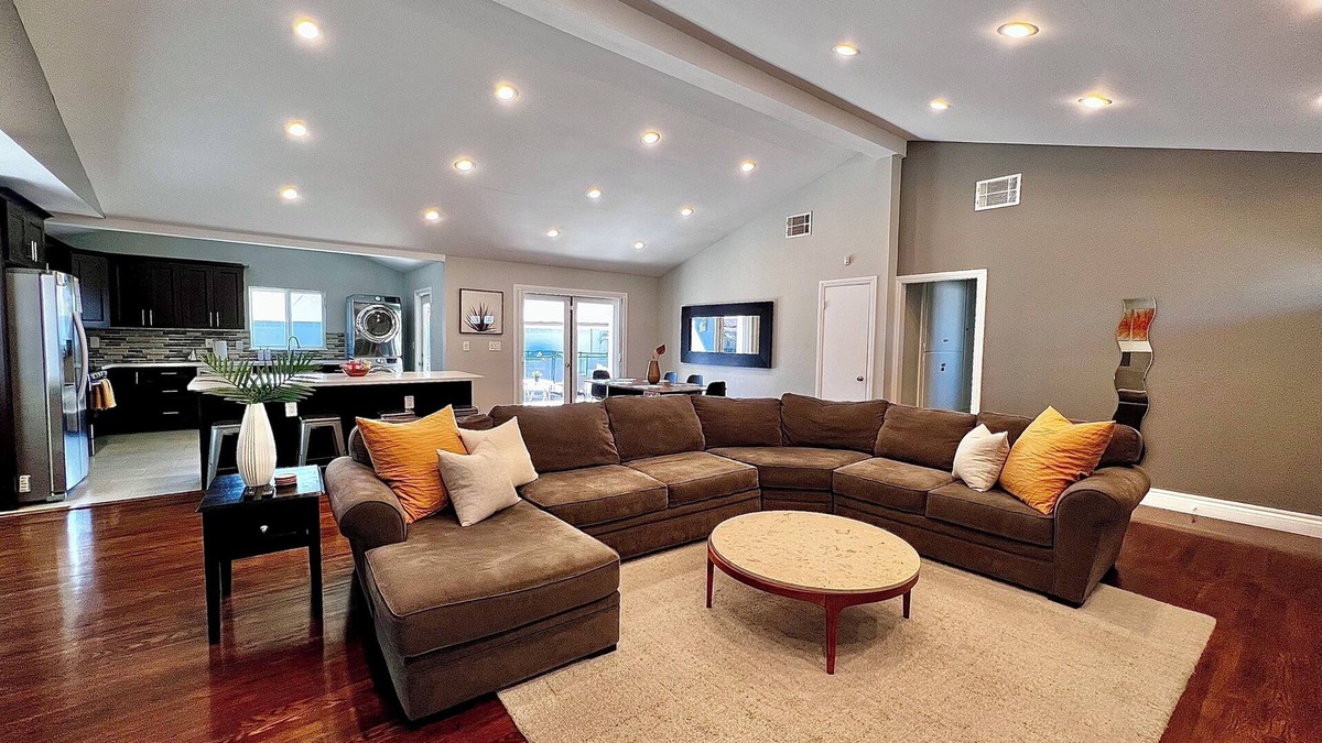 Hermosa Village House | Walk to Disney! 3 Bed 2 Ba Home w/Pool, Hot Tub, Fire Pit