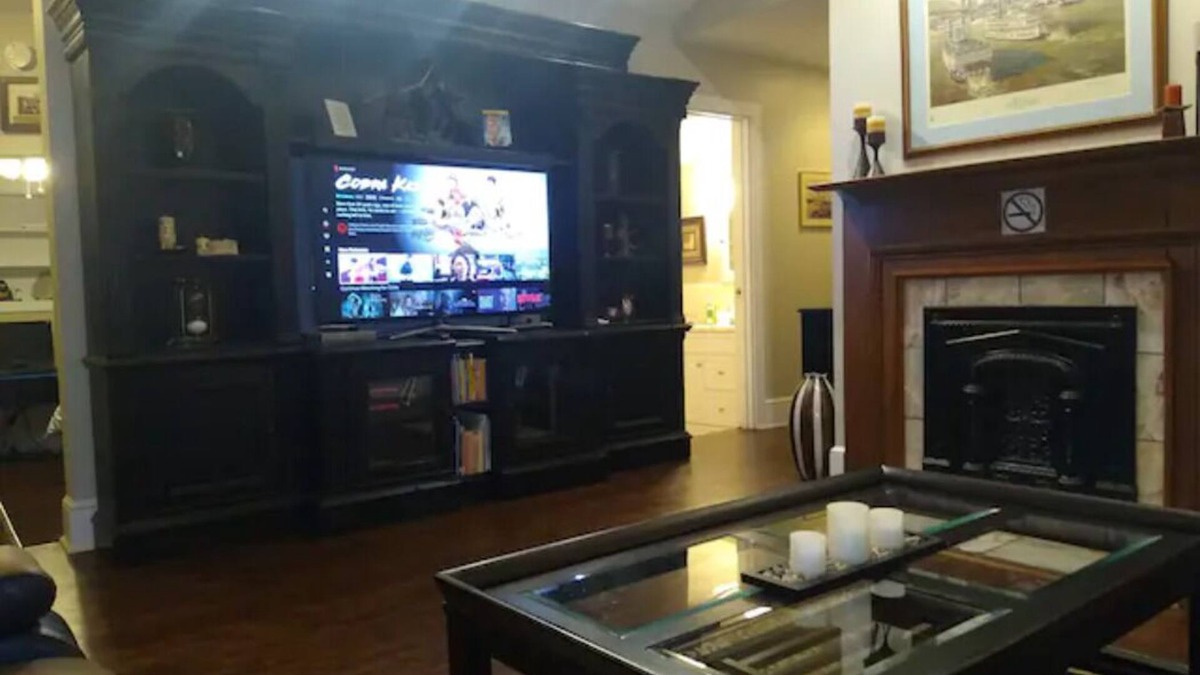 Licking Riverside Apartment | Walk to Downtown Cincinnati and Mainstrasse Village!