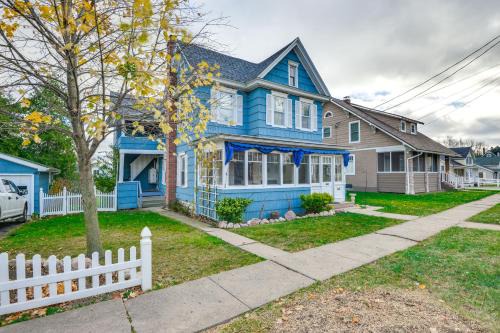 Clayton Apartment | Walk to Downtown - Home with Porch in Clayton!