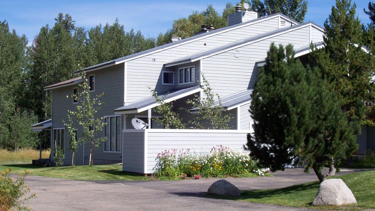 McCall House | Walk to downtown McCall and Legacy Beach