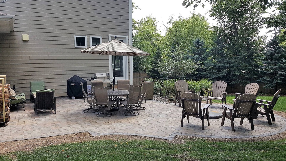 Wayzata House | Walk to Downtown Wayzata for Coffee, Shopping and Great Night Life!