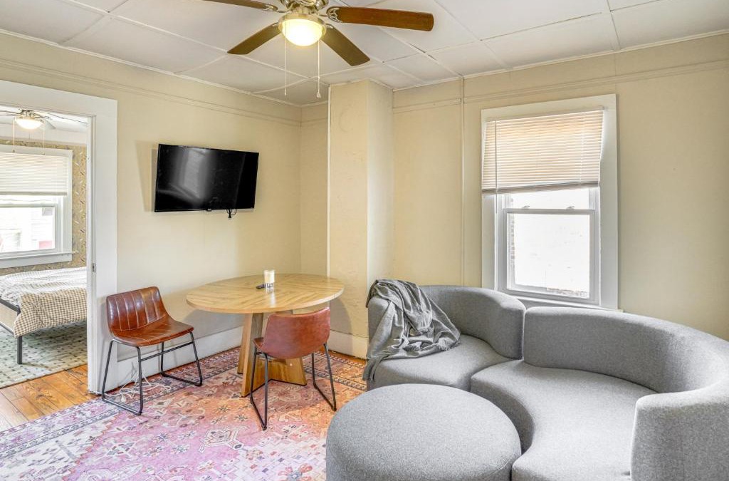 Hudson Apartment | Walk to Dtwn Hudson Cozy Upstate Apartment