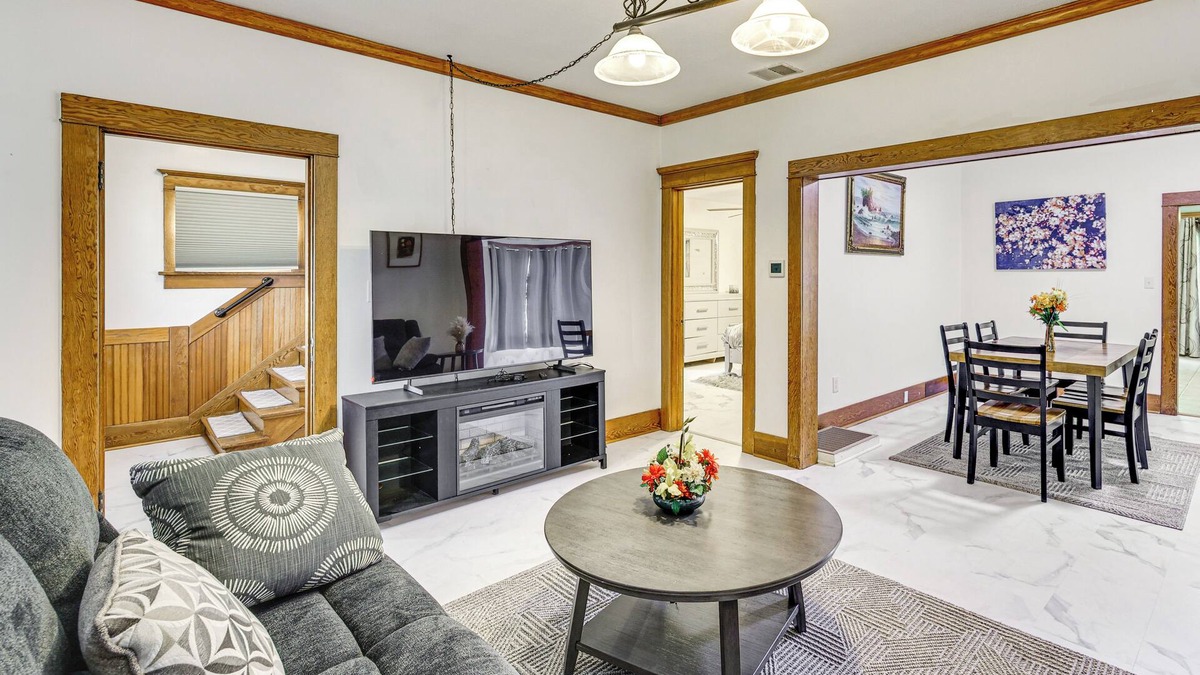 Puyallup House | Walk to Eats & Events! Downtown Puyallup Home