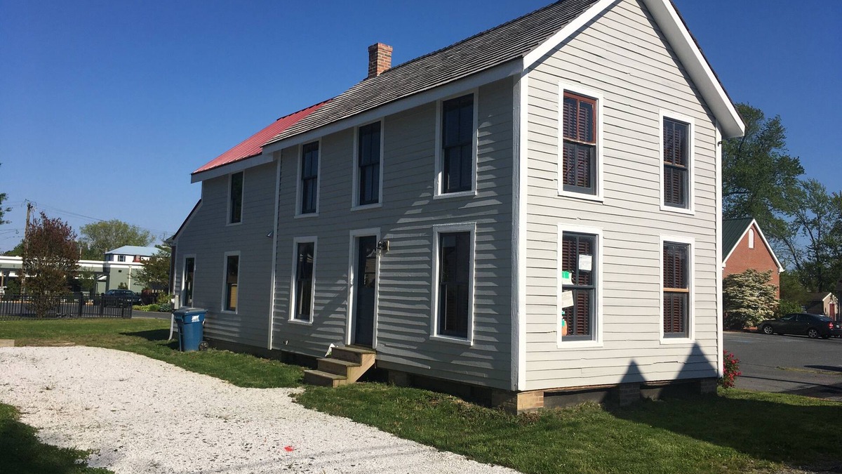 St. Michaels House | Walk to Everything House