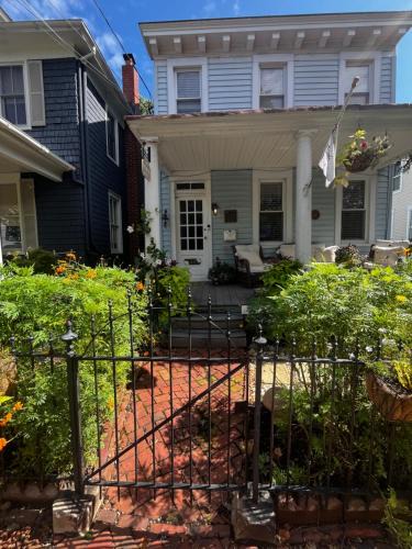 Annapolis House | Walk to Everything Historic Arts District