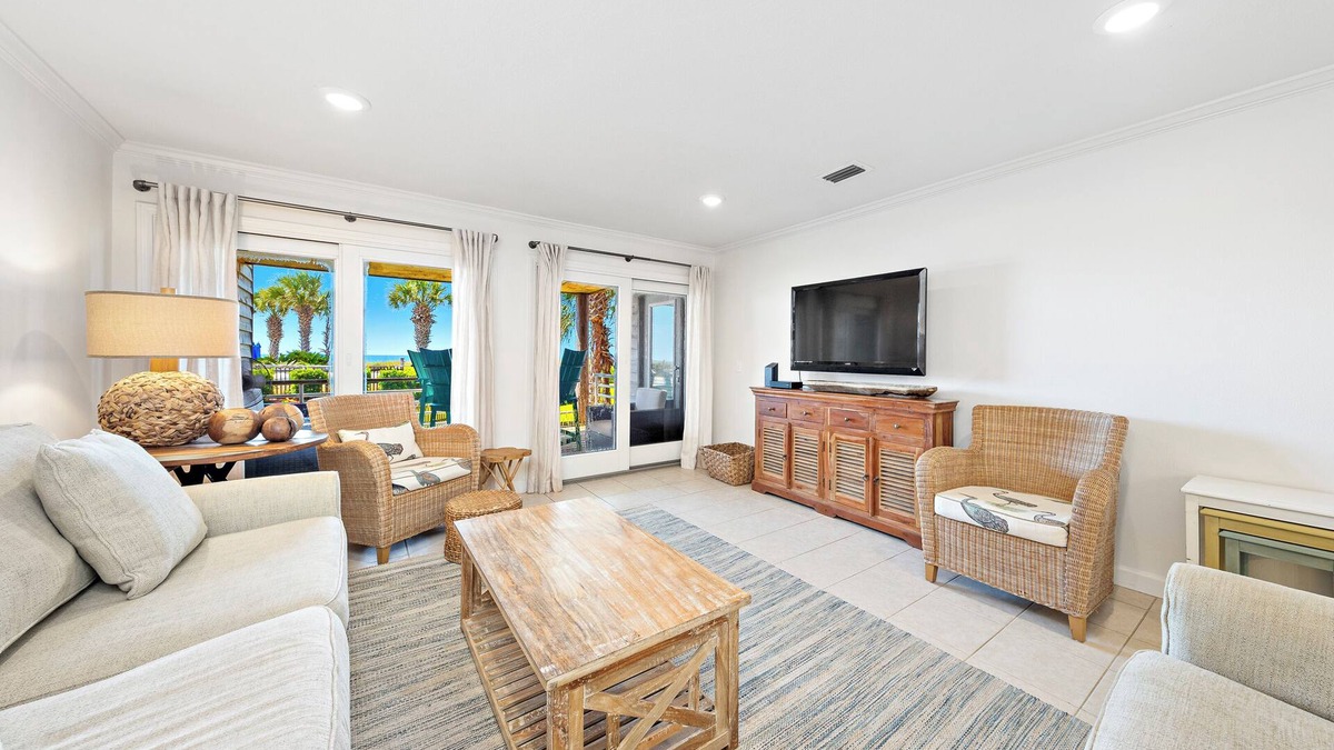 Ono Island Condo | Walk to FloraBama | 2 Pools | 2 Boat Docks w/Slips | My Beach Getaways