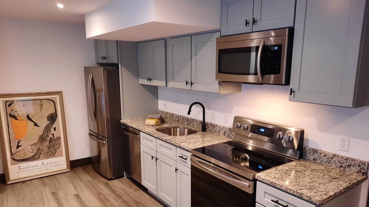 Easton Apartment | Walk to galleries, shops, restaurants, 5 min to Center Square Easton & market