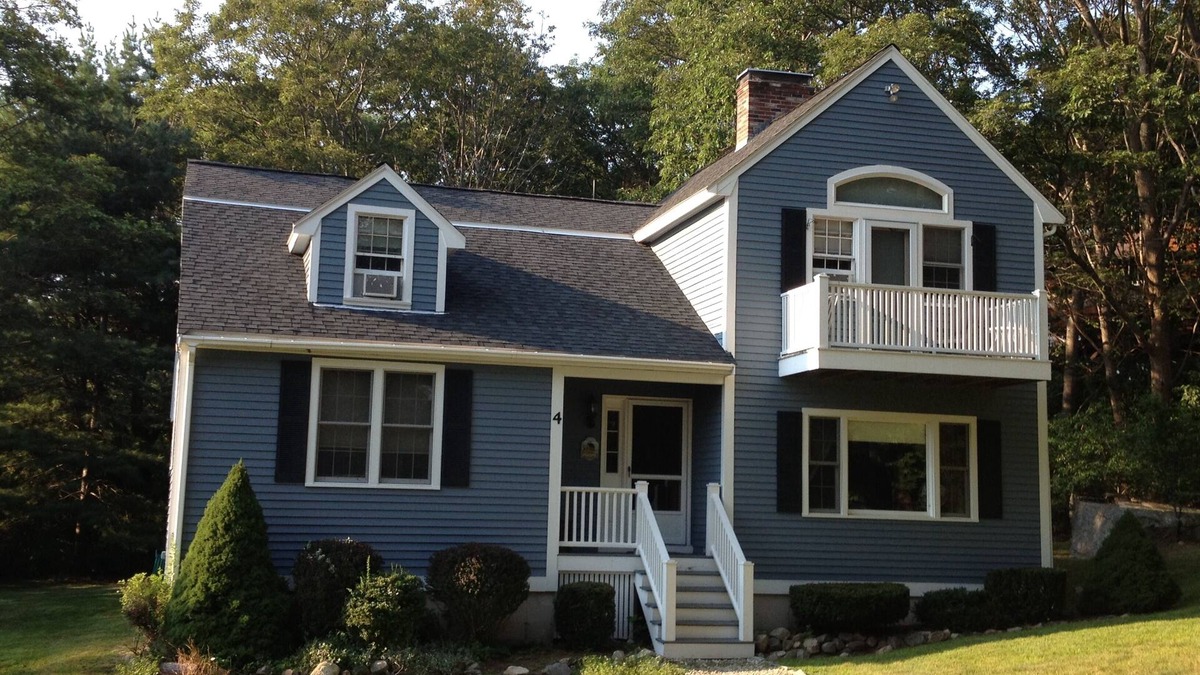 Gloucester House | Walk to Good Harbor Beach. 3BR home, NEW Kitchen