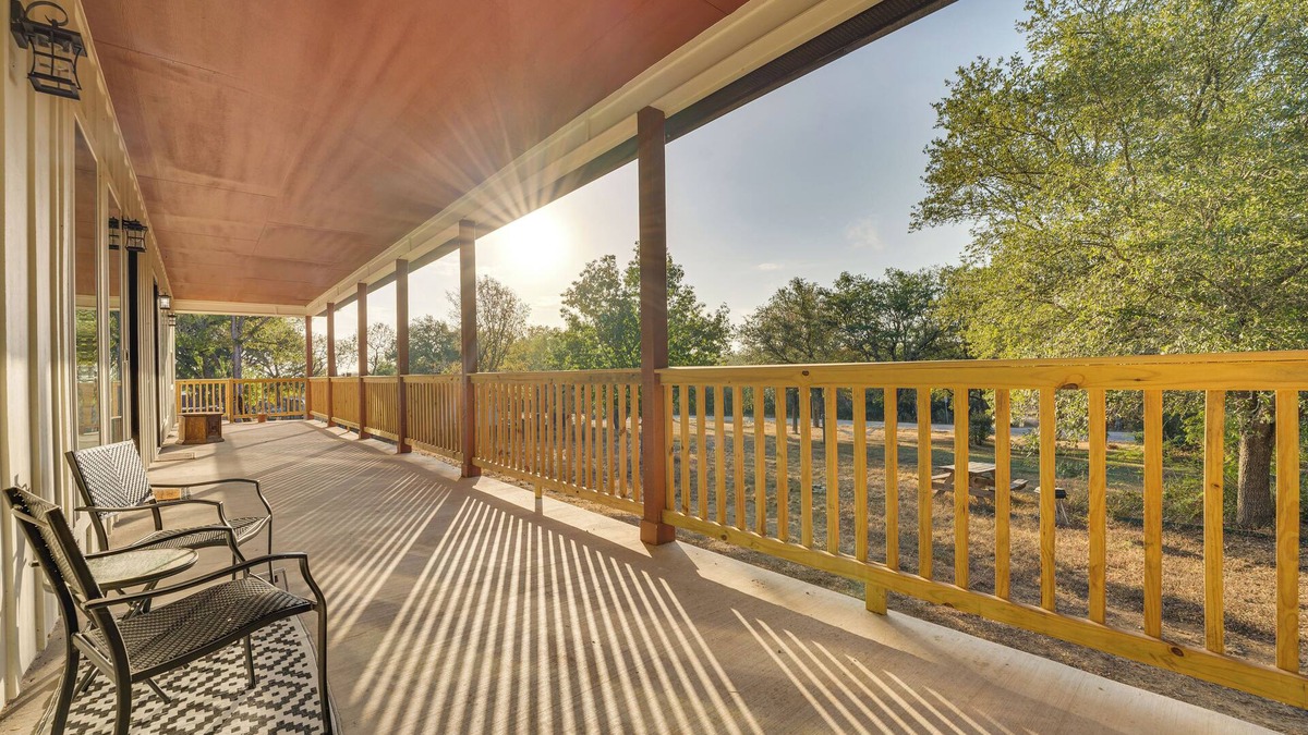 Seguin House | Walk to Guadalupe River: Seguin Home w/Fire Pit