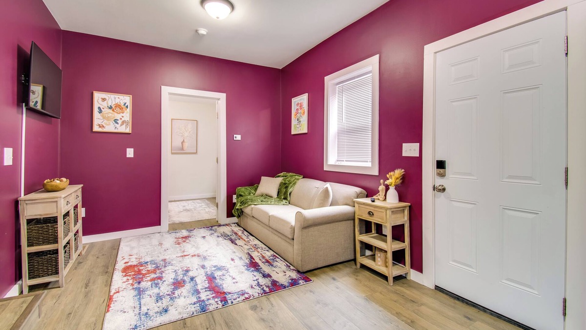 Oswego Apartment | Walk to Historic Square: Oswego Home Near Lake