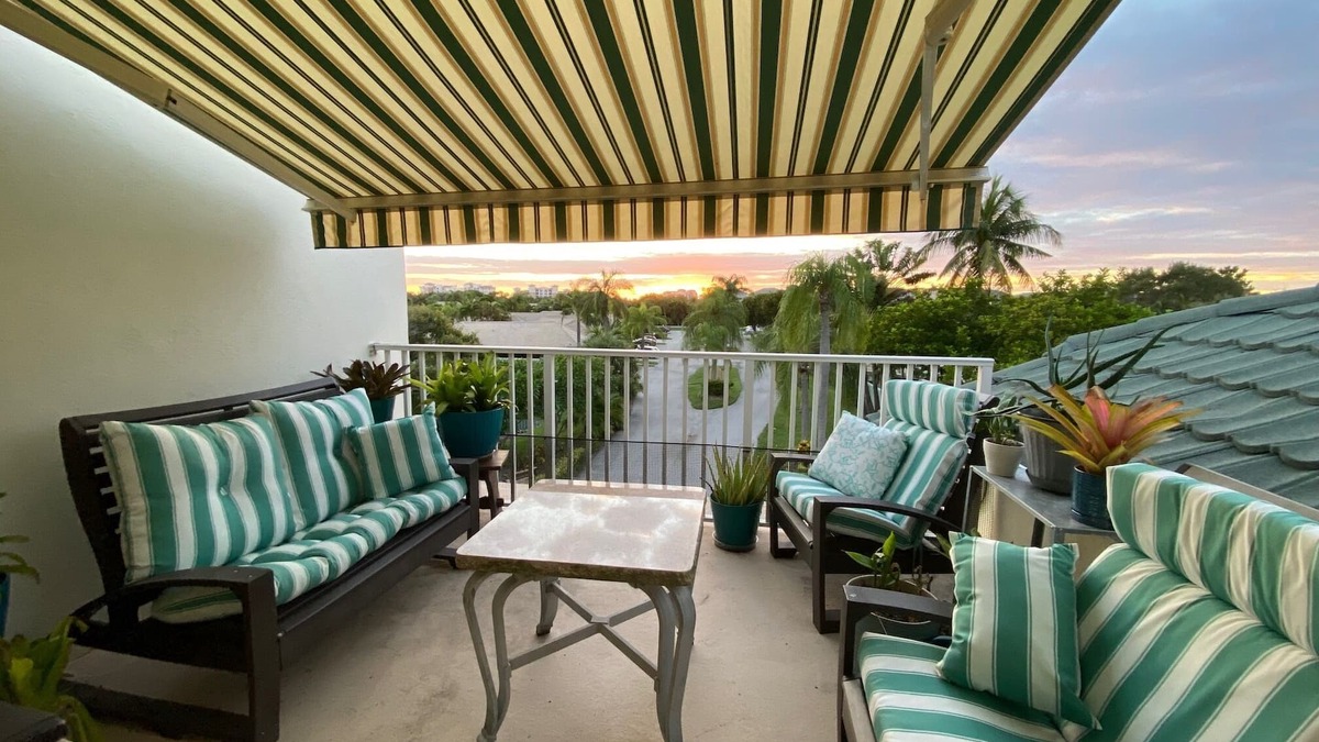 Bella Vista Condo | Walk to Jupiter Beach! 3 bdrm condo with private balcony.