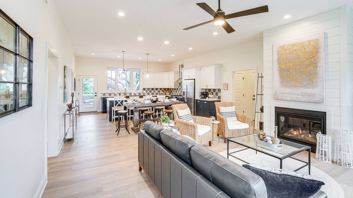 Madison-on-the-Lake House | Walk to Lake Erie: Sleek Retreat w/Screened Patio