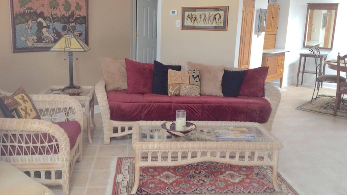 Douglas House | WALK to Lake Michigan AND Saugatuck ~ Includes Bicycles!