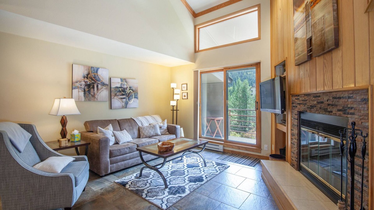 Mountain House Condo | Walk to Lift | Pool, Hot Tub & Biking