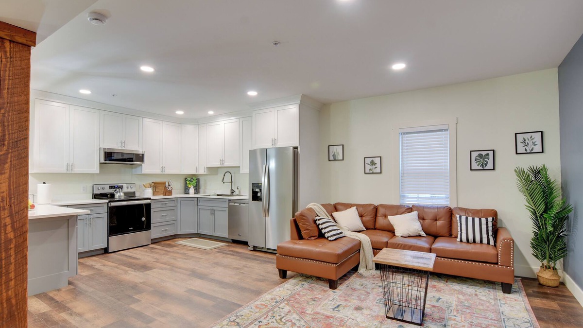 Lititz Apartment | Walk to Lititz Springs Park: Cozy Getaway!