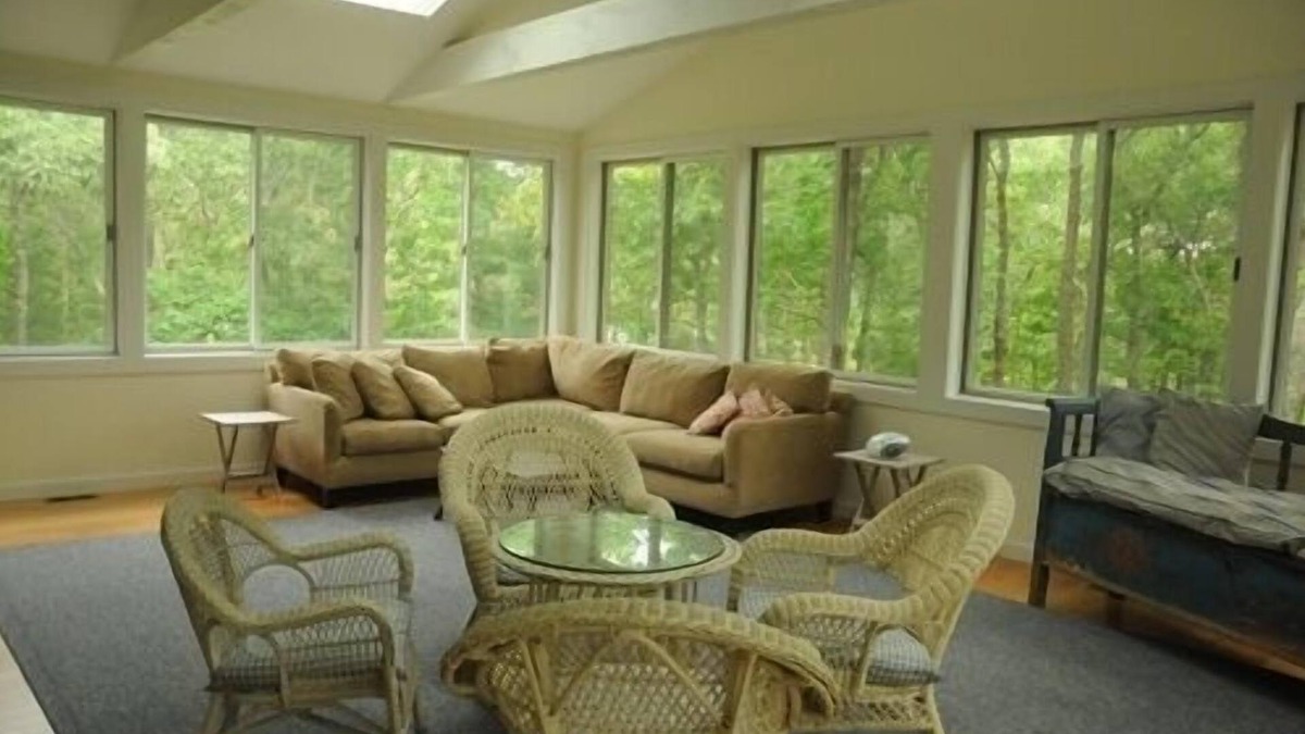 Barnstable House | Walk to Main Street, beach and harbor