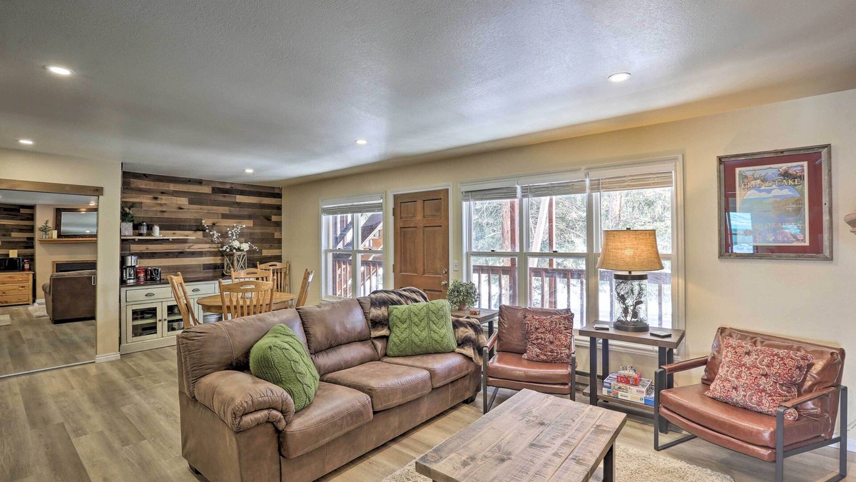 Grand Lake Condo | Walk to Marina: Rustic Grand Lake Retreat!
