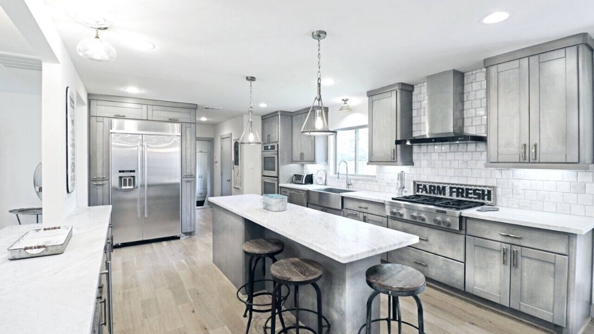 Southgate House | Walk to Med Center 5 bedrooms 3.5 Baths Private Home near MD Anderson, TMC
