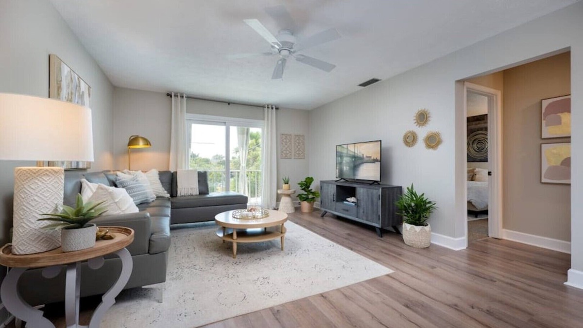 St. Augustine Condo | Walk to Nights of Lights- Lovely 2 Bedroom-1 Bath Excellent location.