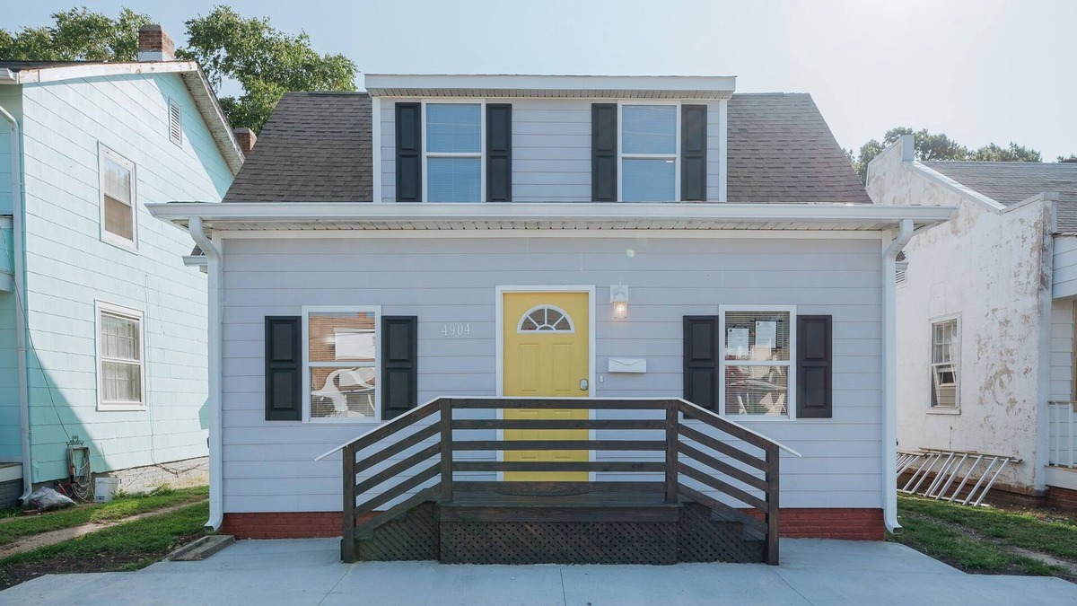 Newport News House | Walk to NN Shipyard - 3 bed 2 bath, 6 beds