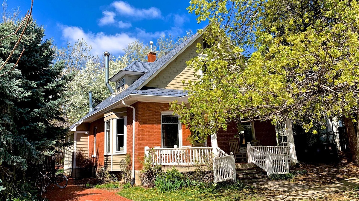 Whittier House | Walk to Pearl Street- With Great Backyard!