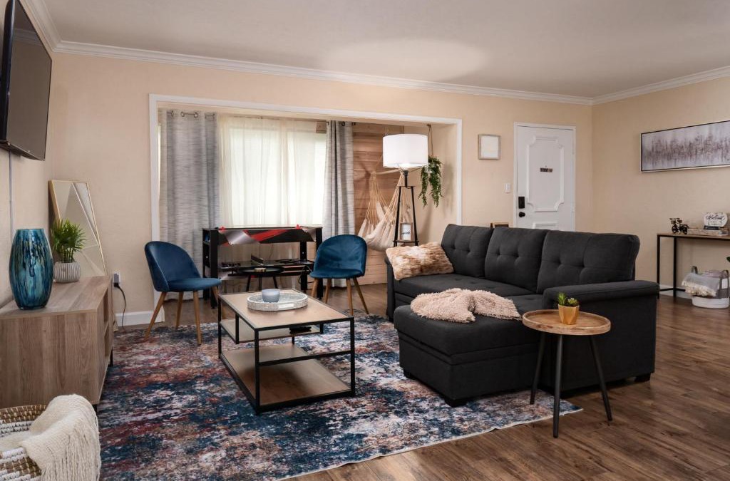 Gainesville House | Walk to pool, mins 2 University, Stadium, Hospital
