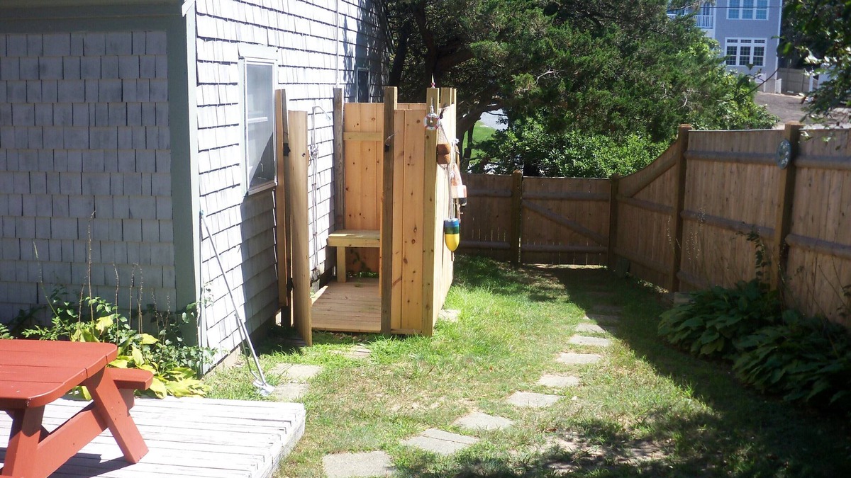Dennis Cottage | Walk to popular Mayflower Beach in Dennis MA