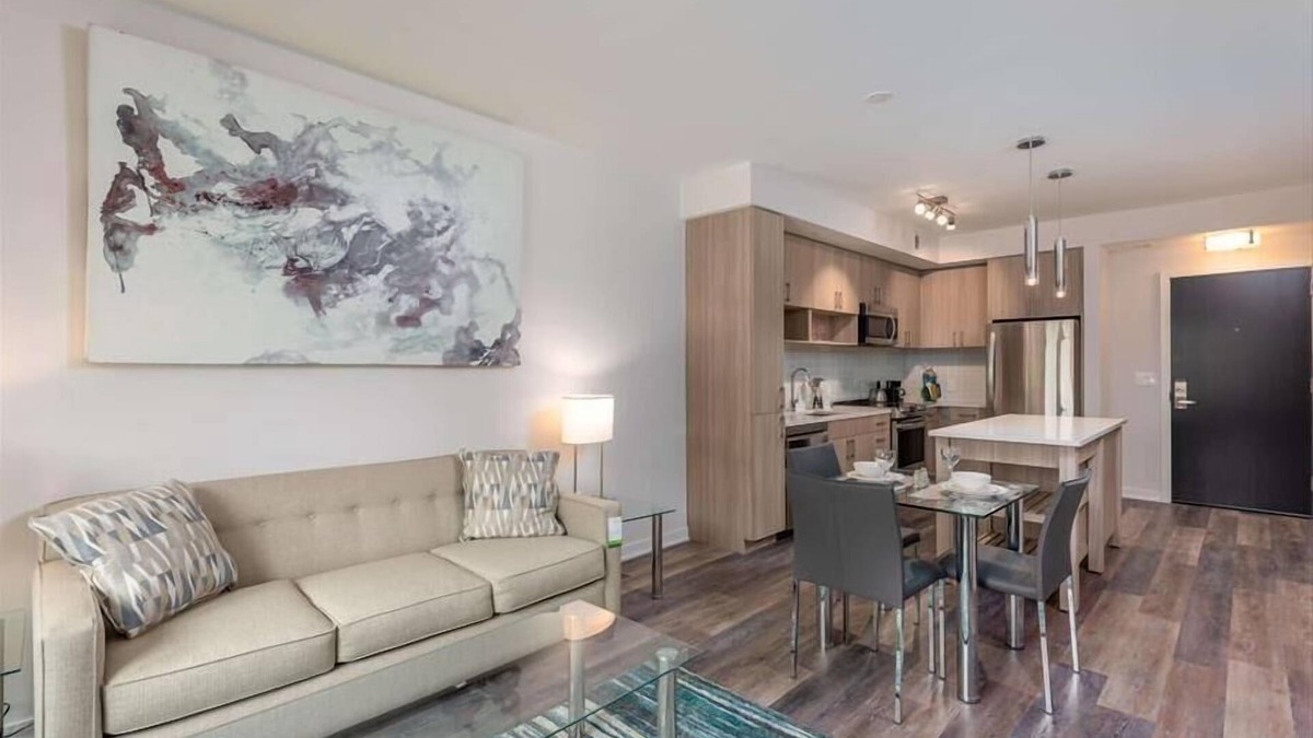 Reston Apartment | Walk to Resturants&Shops | Office & Desk | near Wiehle-Reston East