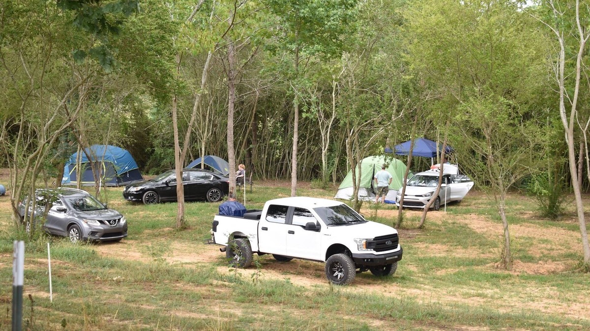 Cullman RV Rental | Walk To ROCK THE SOUTH IN CULLMAN ALABAMA SHADED Tent Camping/Car Camping