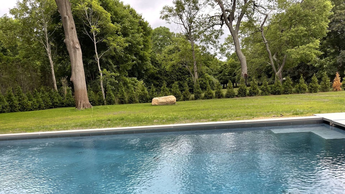 North Haven Cottage | Walk to Sag Harbor Village and Long Beach