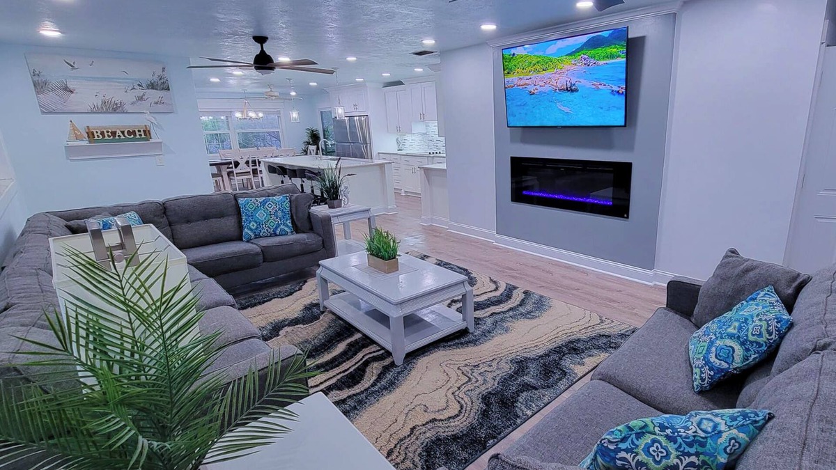 Siesta Key House | Walk to Siesta Key Beach!