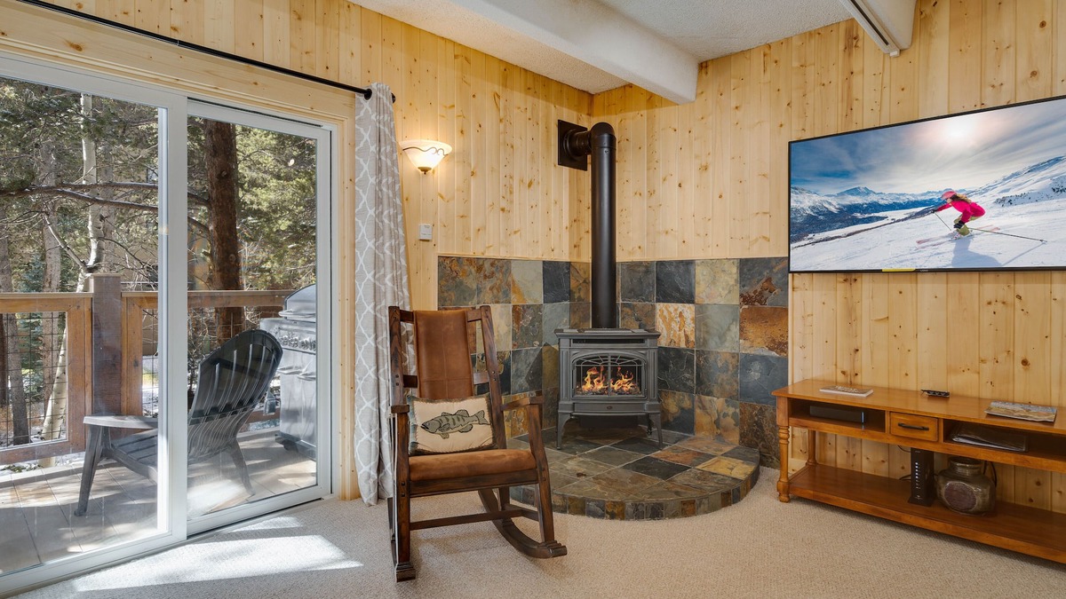 Warrior's Mark Condo | Walk to ski at Peak 9, shop downtown, & all the summer Breckenridge festivals!