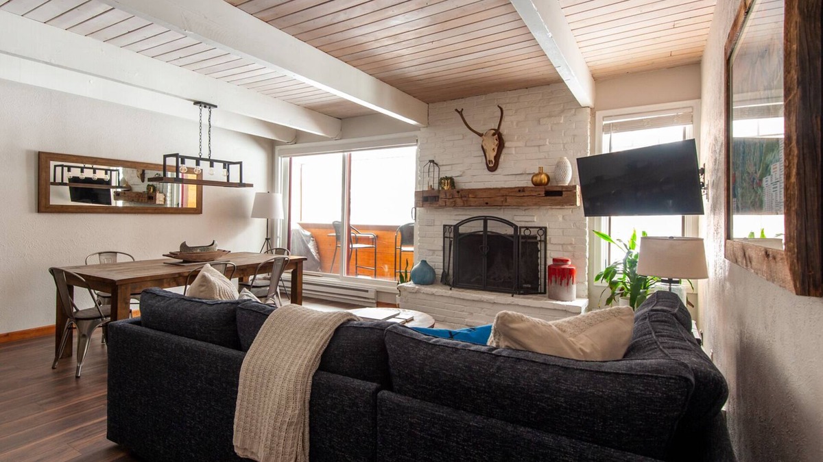 Warrior's Mark Condo | Walk to Ski Lifts & Town! Pool, Hot Tubs, Games, Mtn Modern, & Free Parking!