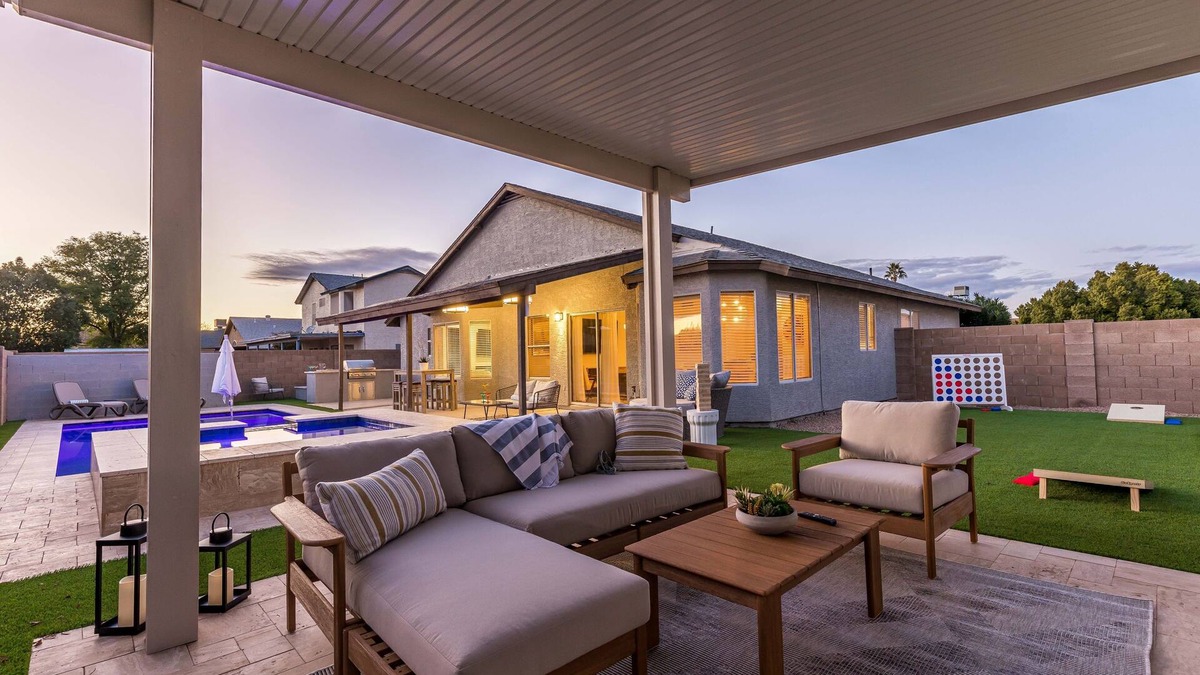 La Buena Vida House | Walk to State Farm Stadium, Spring Training Heated Pool & Hot Tub!