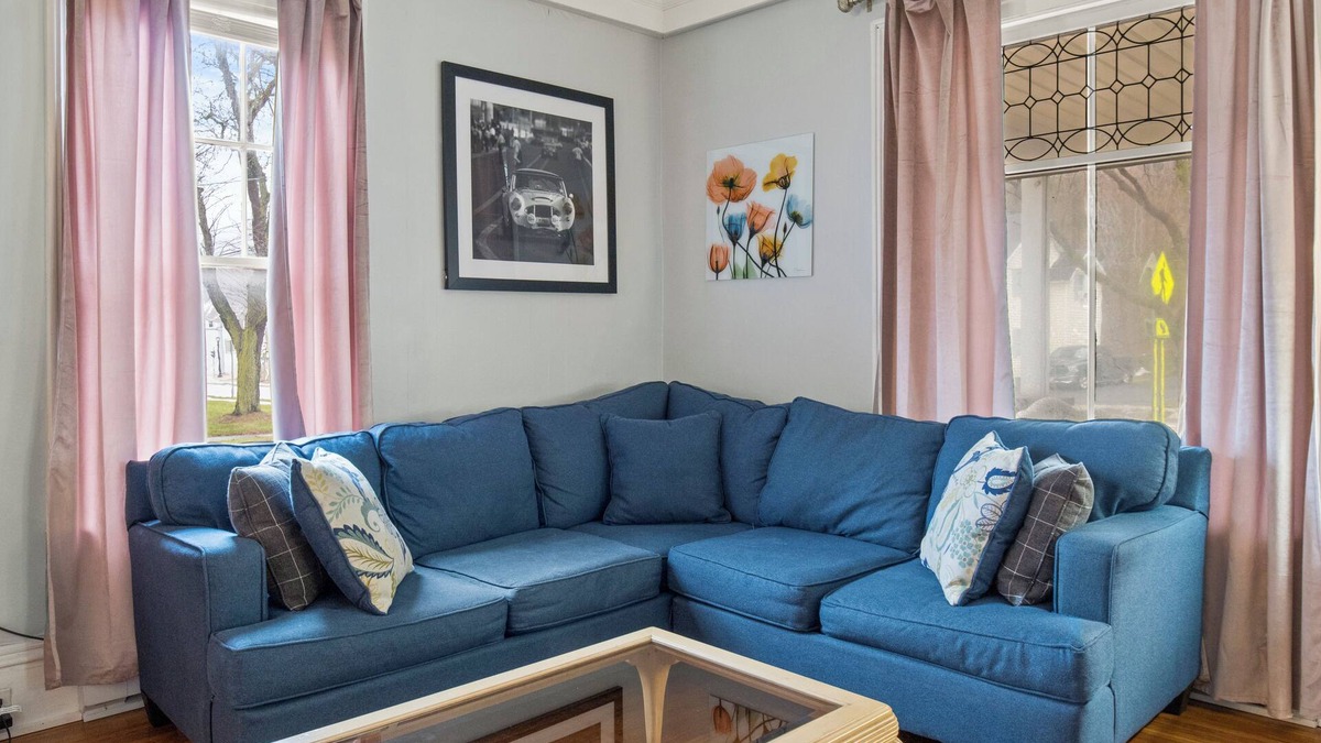 Watkins Glen House | Walk to state park, 6bed,Hot tub