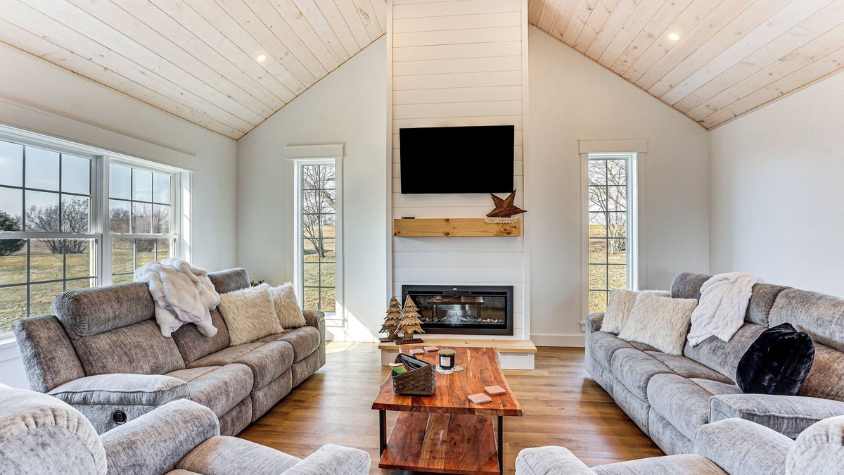 Ronks House | Walk to the Amish Village: Spacious Ronks Getaway!