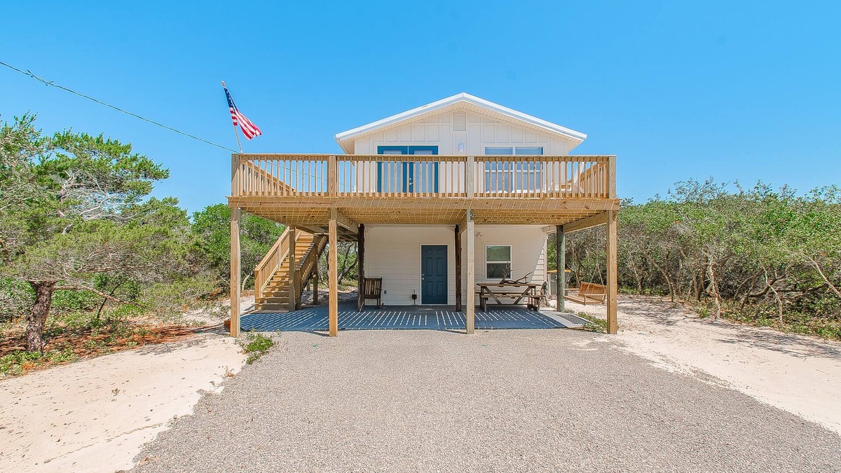 Surf Side Shores House | Walk to the beach! Pet friendly cottage/beach on Fort Morgan Peninsula.
