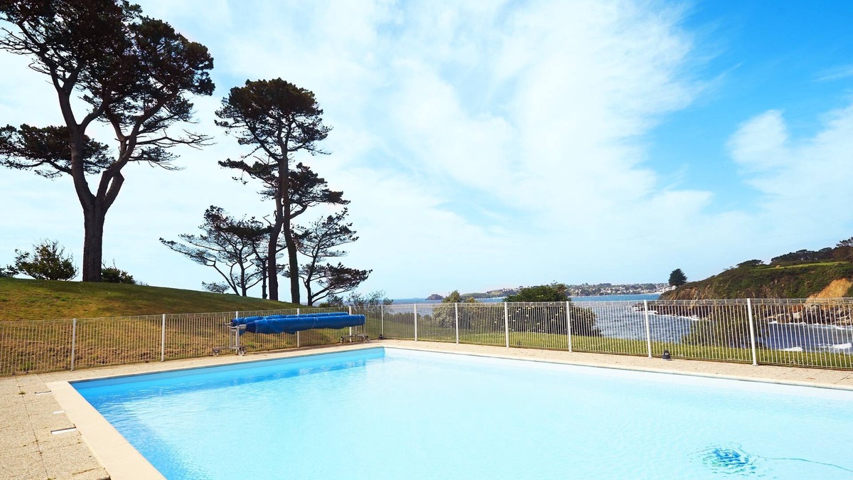 Locmaria-Plouzane House | Walk to the Beach! Rustic + Comfy House