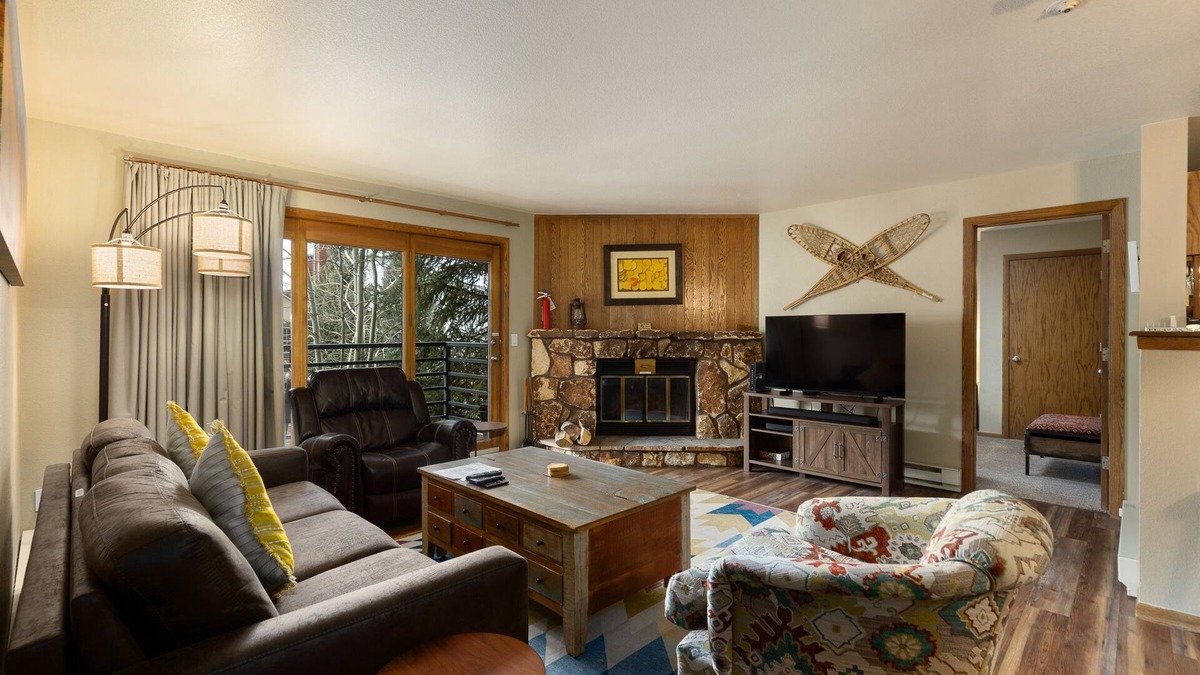 Mountain House Condo | Walk to the Lifts/Pool and Hot Tub Access/Private Patio