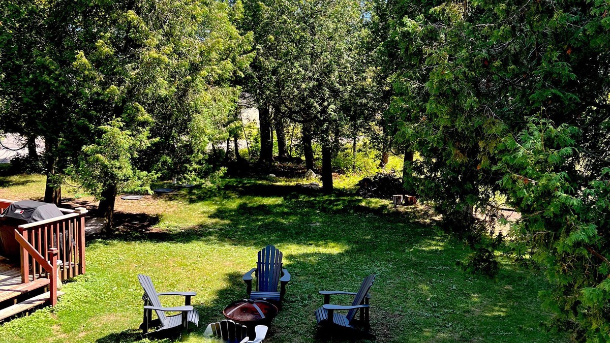 Washington Island House | Walk to the property from the ferry-Exclusive lake access for Cedar Point guests