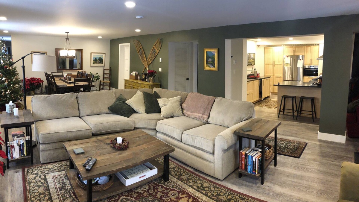 Warren Condo | Walk to the slopes - very spacious, sauna and gorgeous!