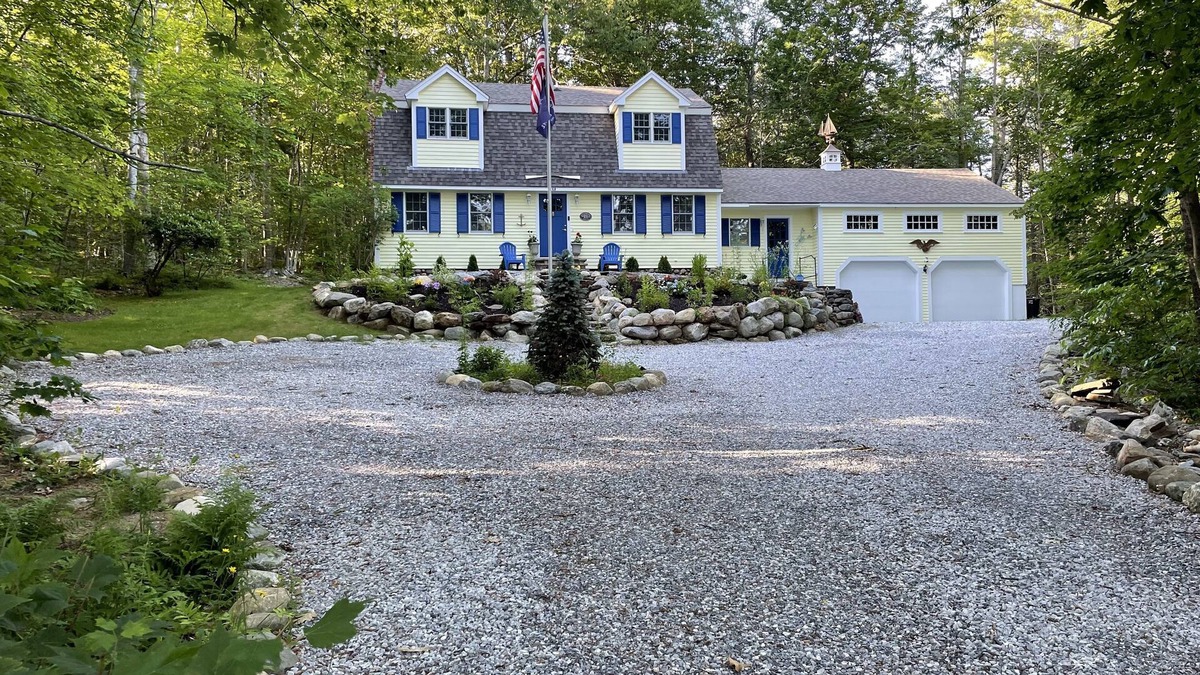Camden House | Walk to Town & Harbor - Live in the Woods