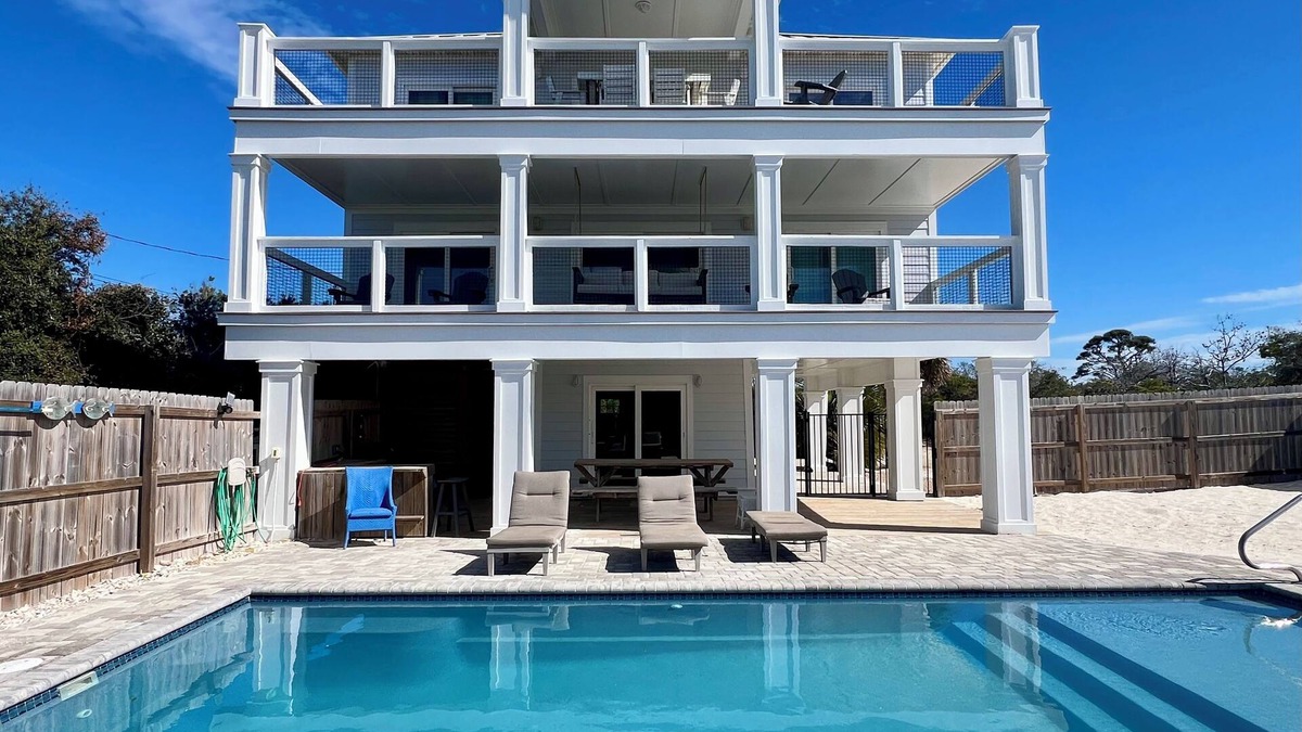 Cape San Blas House | Walk to tradin post!North cape, private pool, awesome patio & steps to beach!