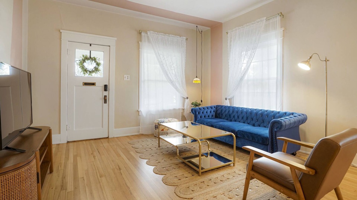 Greeley House | Walk to UNC or downtown Greeley